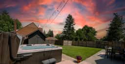 Where the Cool Kids Stay | Hot Tub + Perry - Image 3