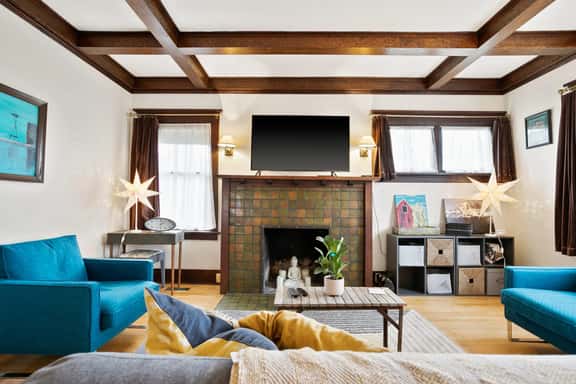 Prime Perry Pad | Pets, Patio & Peloton—All Here - Image 1