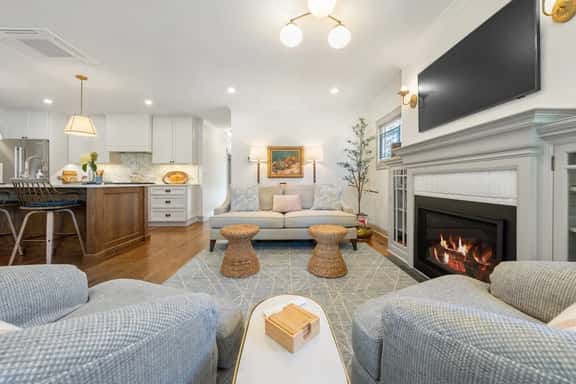 Stunning South Hill Craftsman 4BR 2BA - Image 1