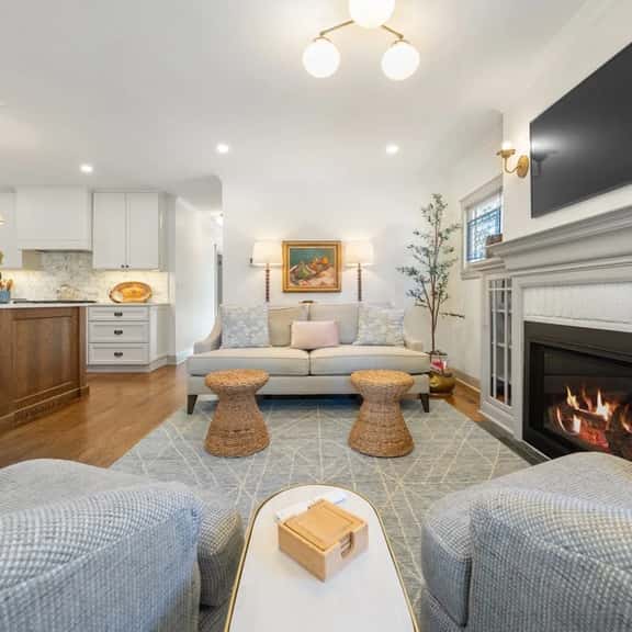 Stunning South Hill Craftsman 4BR 2BA - Image 1